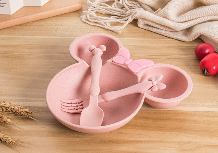 Screenshot of a tableware set for babies
